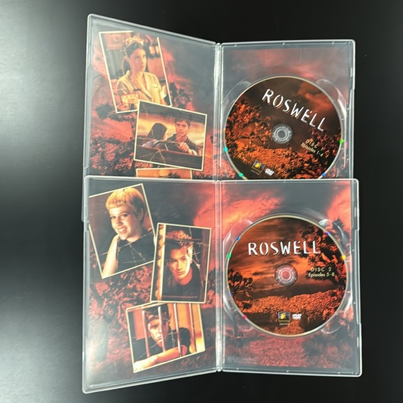 Roswell - The Complete First Season - Picture 7 of 12